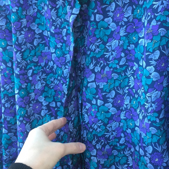 💐 Hidden Button Floral Pendleton Blouse 💐 - Picture 4 of 4